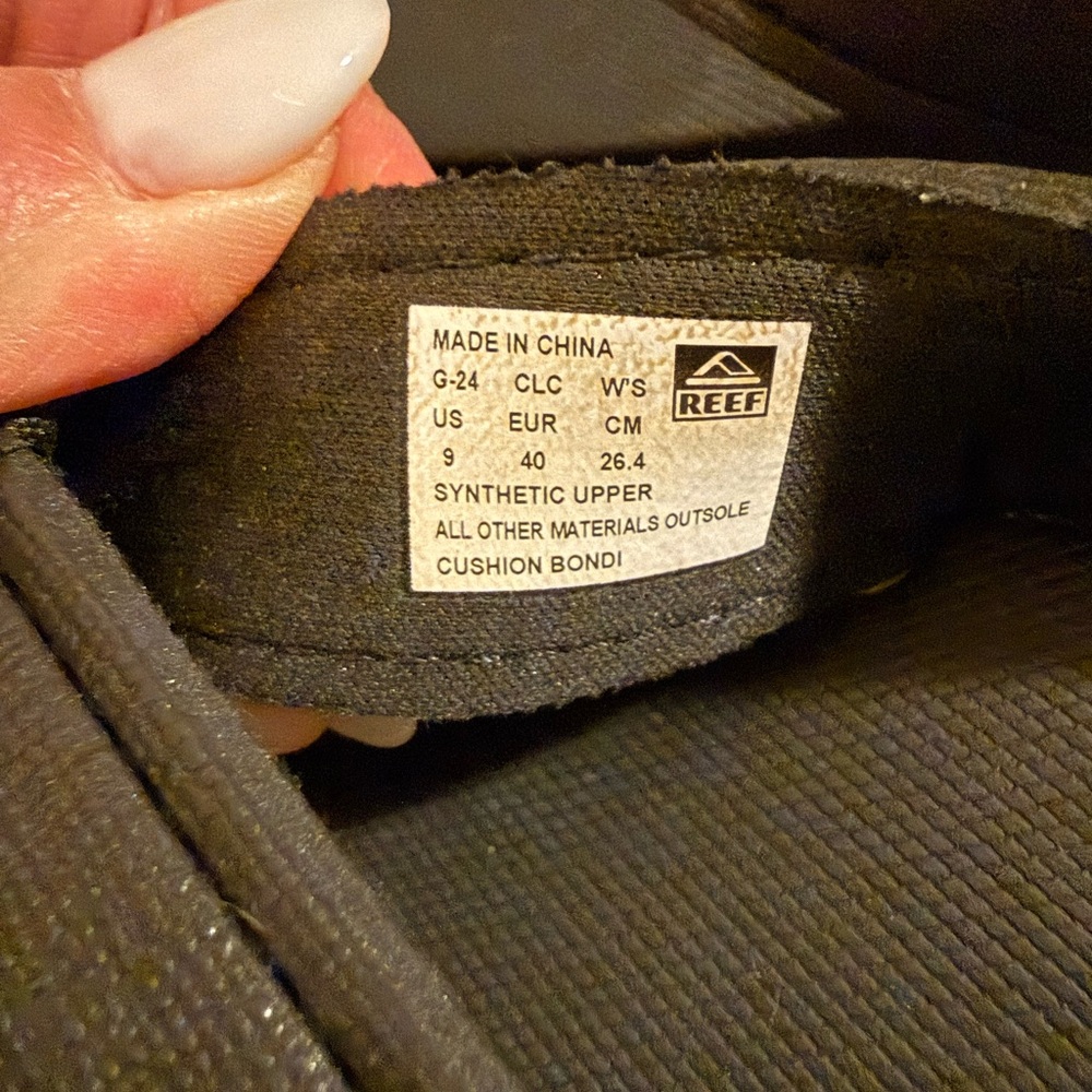 Reef Women’s platform Classic Black Sandals - Picture 5 of 11
